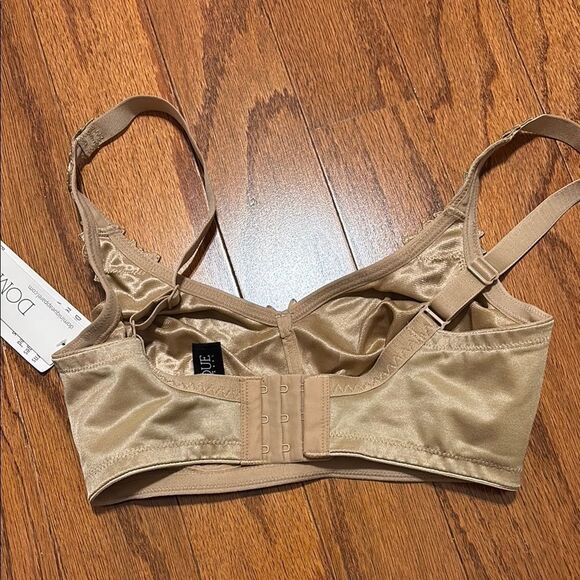 Dominique Tan Structured Cup Bra with Adjustable Straps - Picture 2 of 7